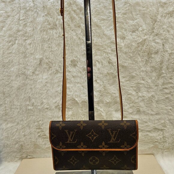 Louis Vuitton Monogram Florentine - Picture 1 of 17